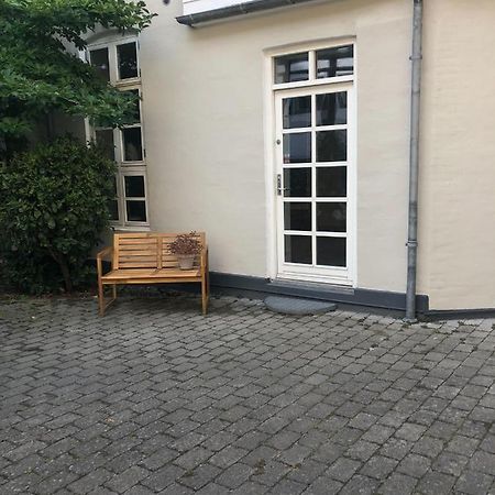 Appartamento Nyrenoveret Charmerende Lejlighed I Odense C! Esterno foto