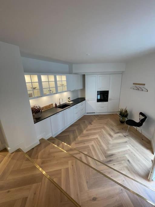 Appartamento Nyrenoveret Charmerende Lejlighed I Odense C! Esterno foto
