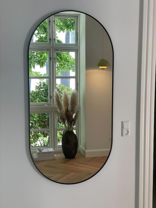 Appartamento Nyrenoveret Charmerende Lejlighed I Odense C! Esterno foto