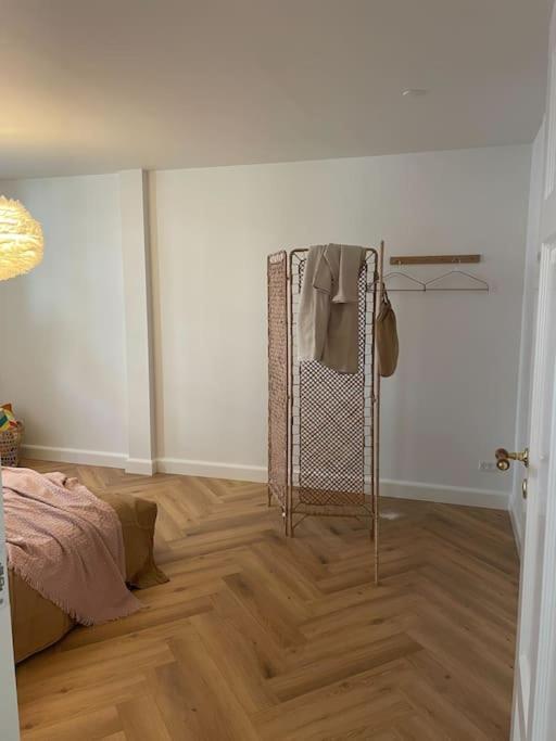 Appartamento Nyrenoveret Charmerende Lejlighed I Odense C! Esterno foto