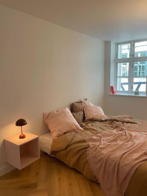 Appartamento Nyrenoveret Charmerende Lejlighed I Odense C! Esterno foto