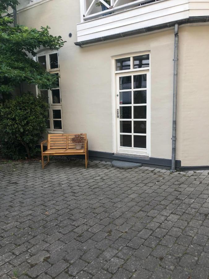 Appartamento Nyrenoveret Charmerende Lejlighed I Odense C! Esterno foto